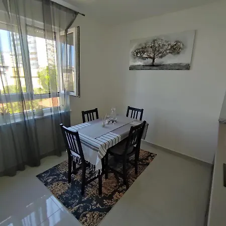 New Emda U Centru Splita Apartment